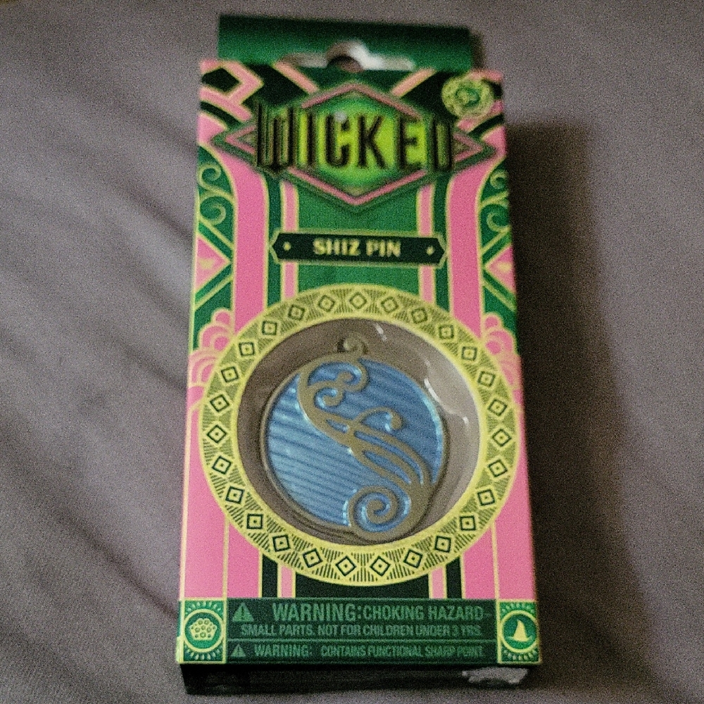 Universal Wicked Shiz Pin - Blue and Gold